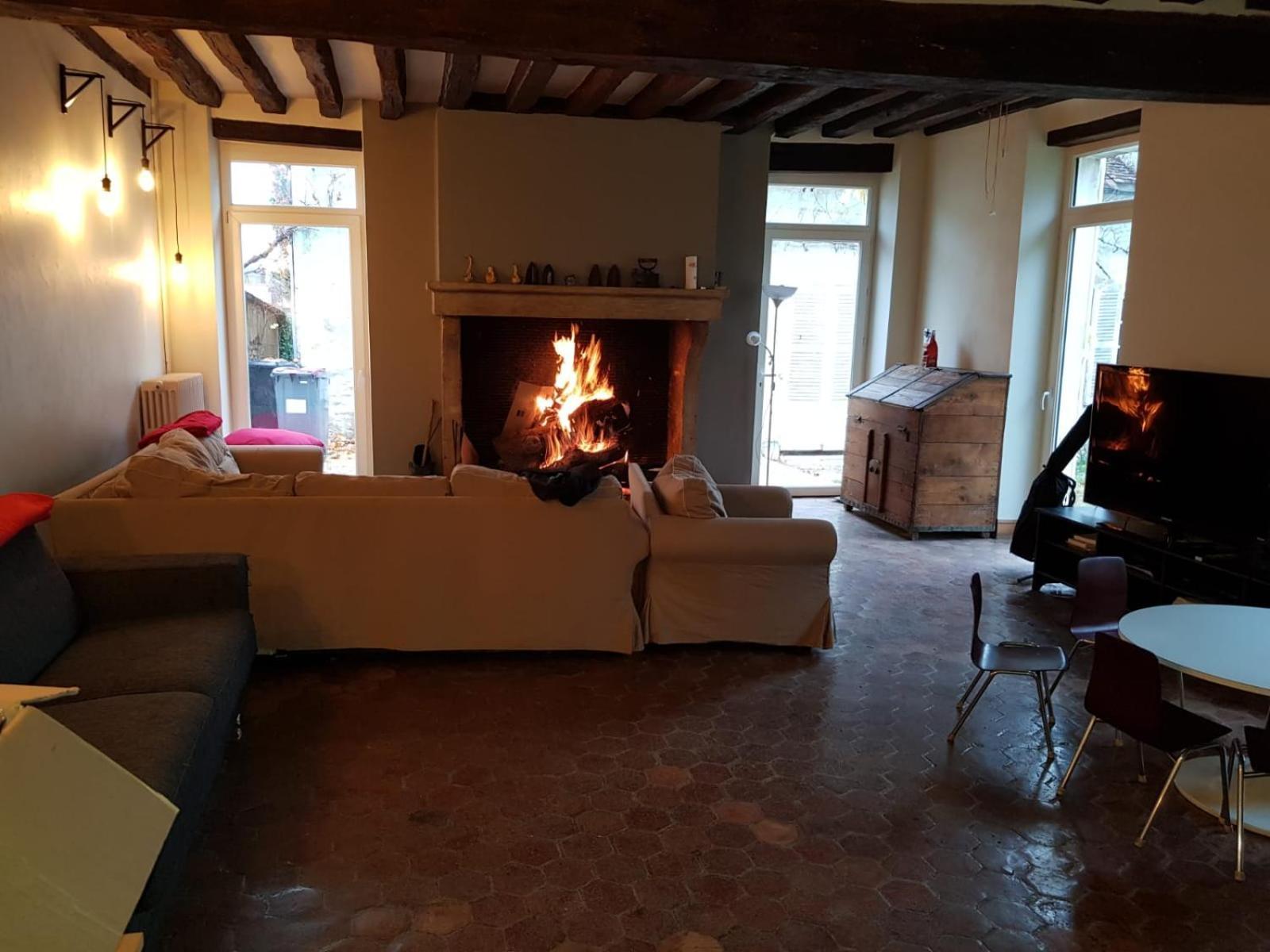Les Oiseaux De Passage Bed & Breakfast Escolives-Sainte-Camille Luaran gambar